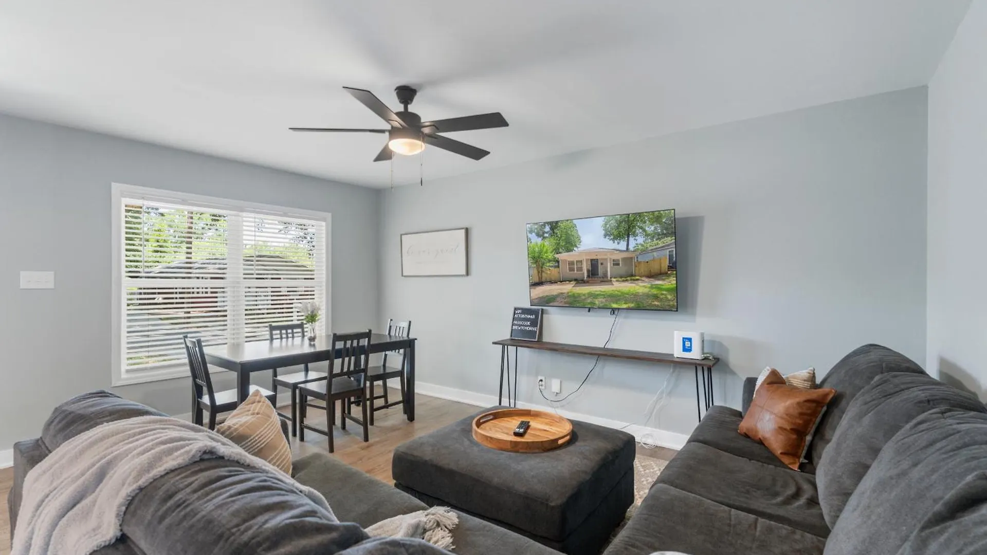 Comfortable 4 Bedroom House Minutes From Uptown שרלוט בית נופש