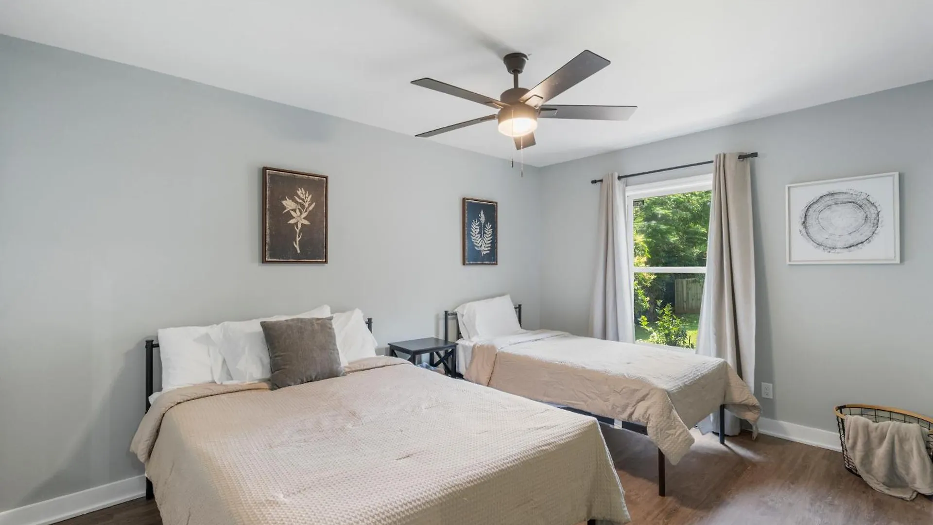 Comfortable 4 Bedroom House Minutes From Uptown שרלוט בית נופש