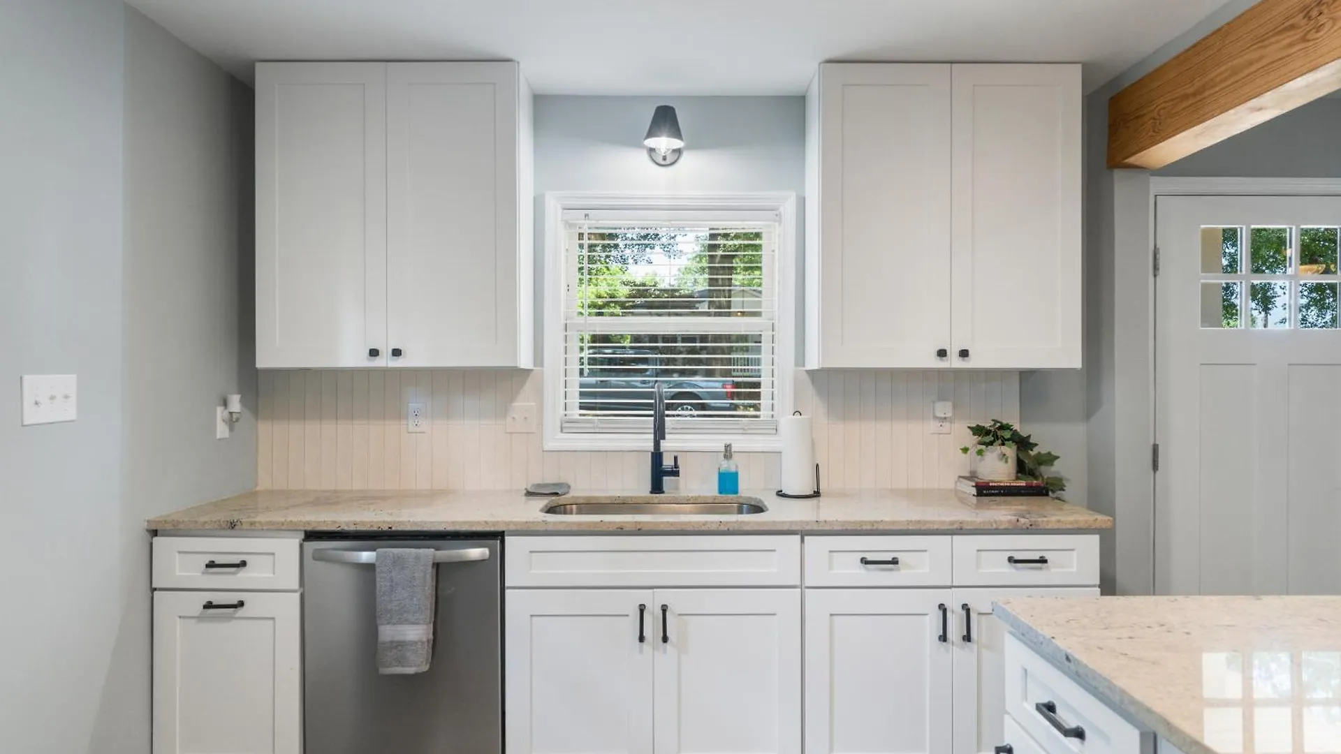 בית נופש Comfortable 4 Bedroom House Minutes From Uptown שרלוט